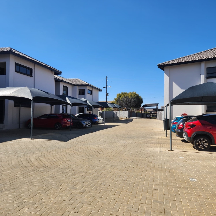 To Let 2 Bedroom Property for Rent in Grimbeeck Park North West